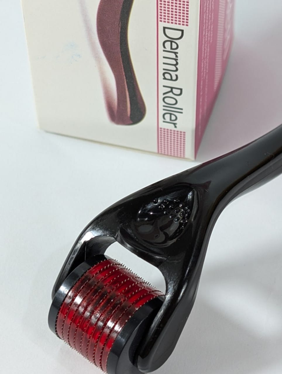 Derma Roller – Skin Rejuvenation & Hair Growth Microneedling Roller