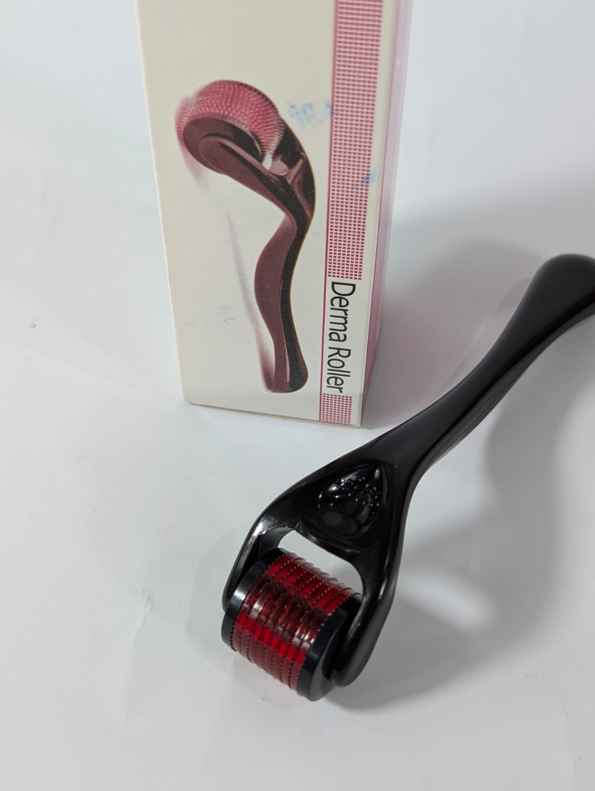 Derma Roller – Skin Rejuvenation & Hair Growth Microneedling Roller
